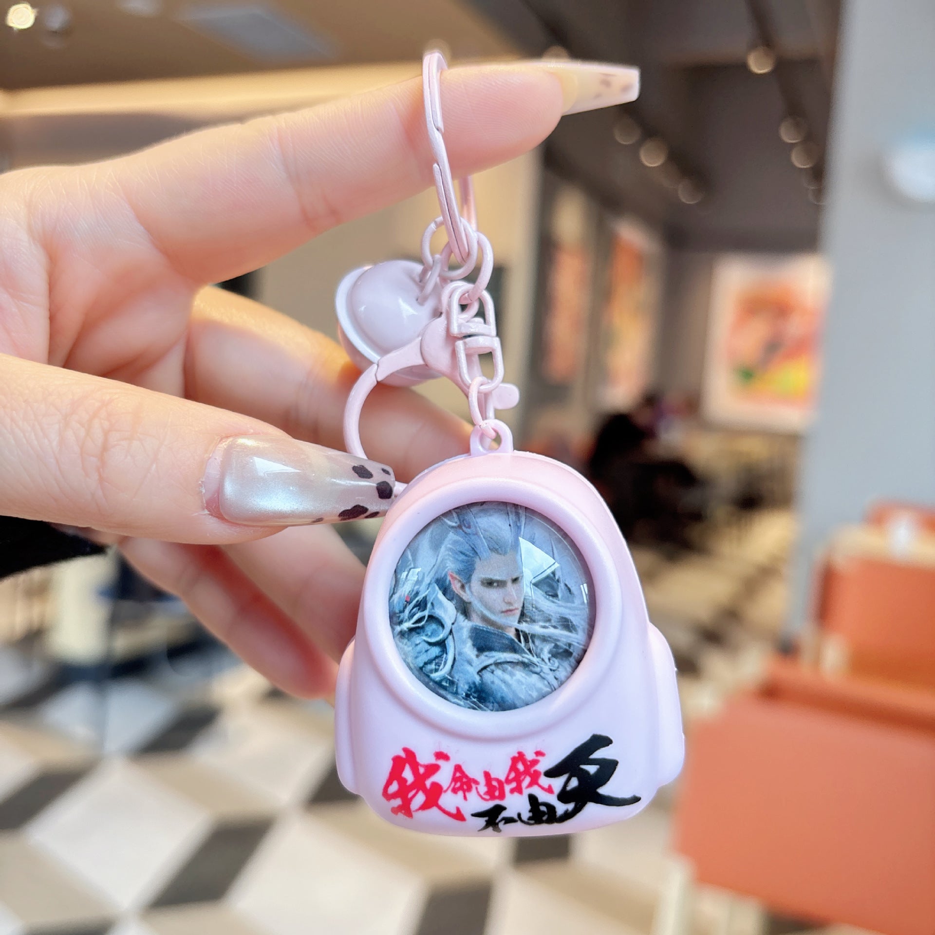 Cute Bear Backpack LED Night Light Keychain, Kawaii Bag Charm Pendant, Mini Atmosphere Light Key Ring, Claw Machine Prize, Small Gift for Kids & Teens