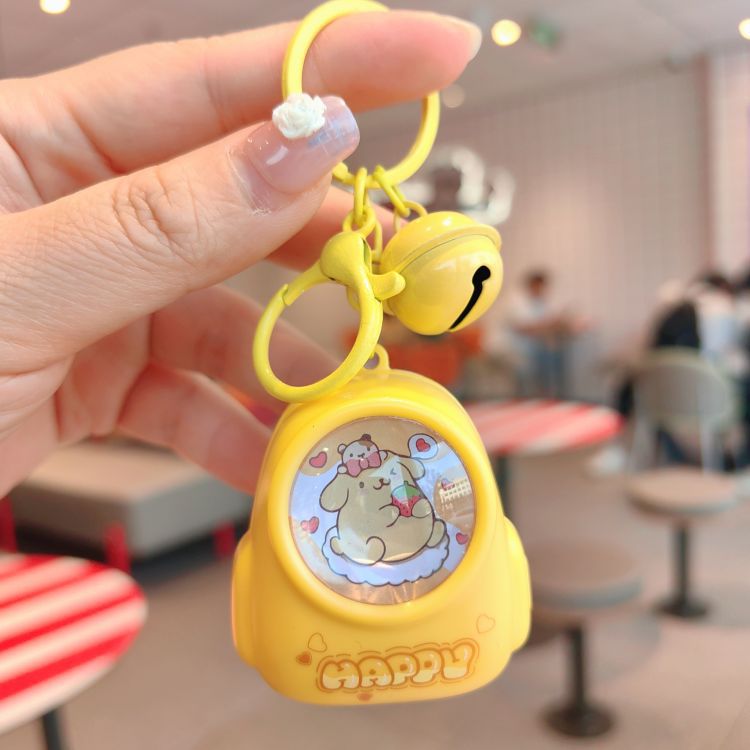 Cute Bear Backpack LED Night Light Keychain, Kawaii Bag Charm Pendant, Mini Atmosphere Light Key Ring, Claw Machine Prize, Small Gift for Kids & Teens