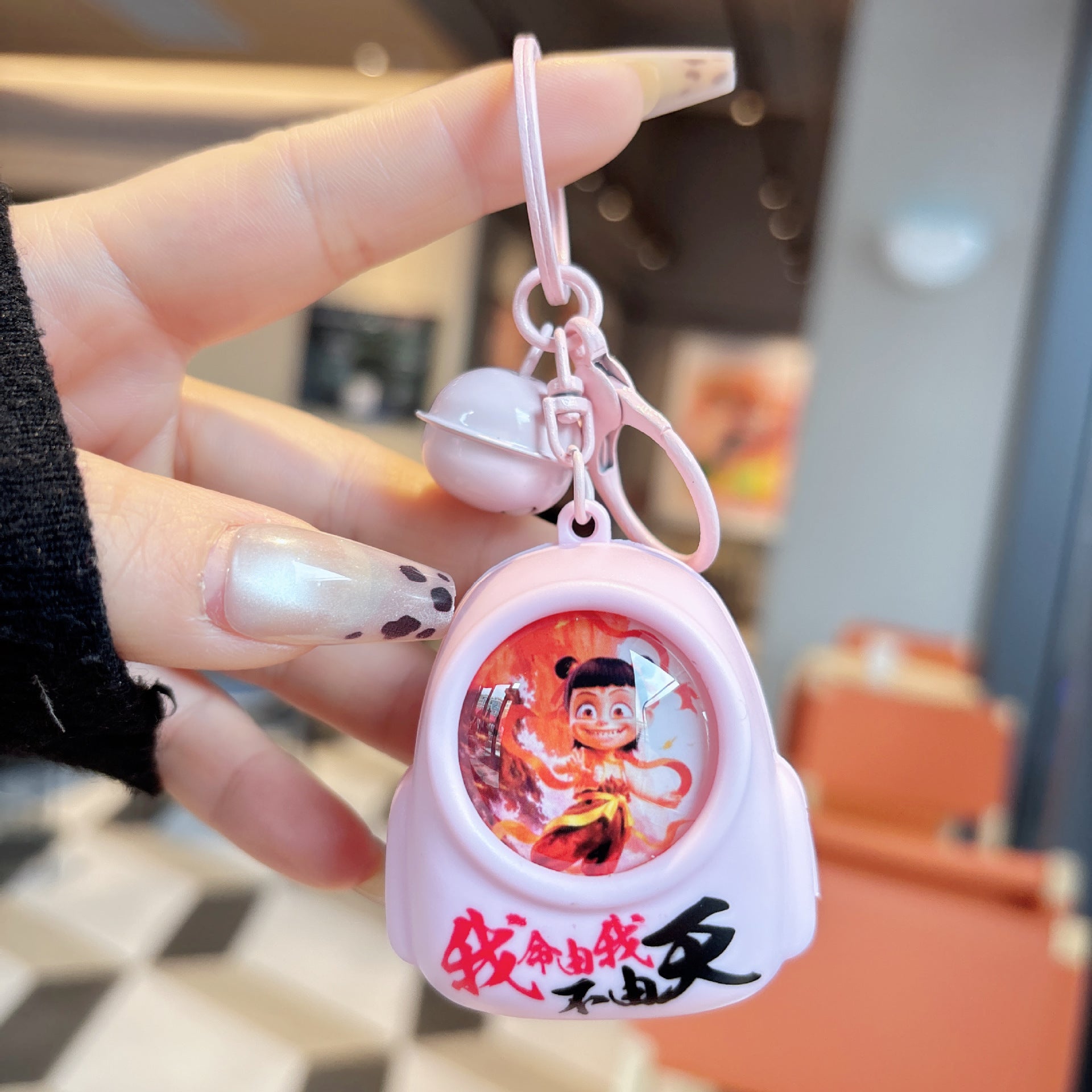 Cute Bear Backpack LED Night Light Keychain, Kawaii Bag Charm Pendant, Mini Atmosphere Light Key Ring, Claw Machine Prize, Small Gift for Kids & Teens