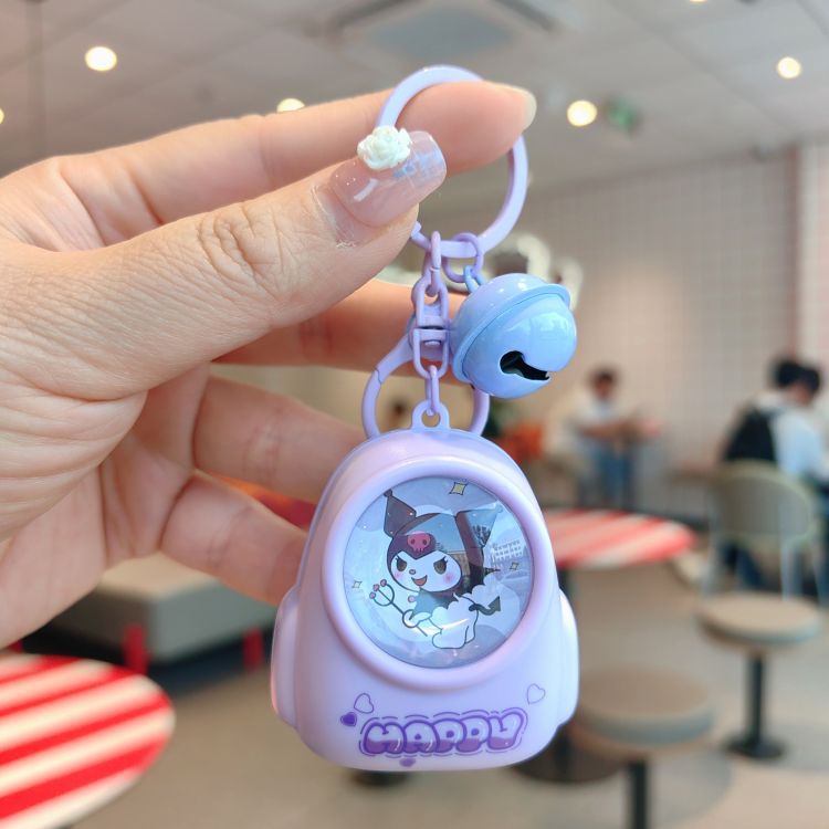 Cute Bear Backpack LED Night Light Keychain, Kawaii Bag Charm Pendant, Mini Atmosphere Light Key Ring, Claw Machine Prize, Small Gift for Kids & Teens